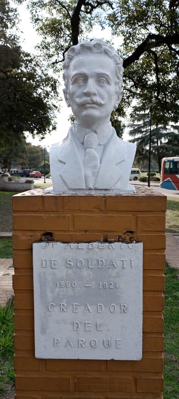 BUSTO DE ALBERTO LEÓN SOLDATI